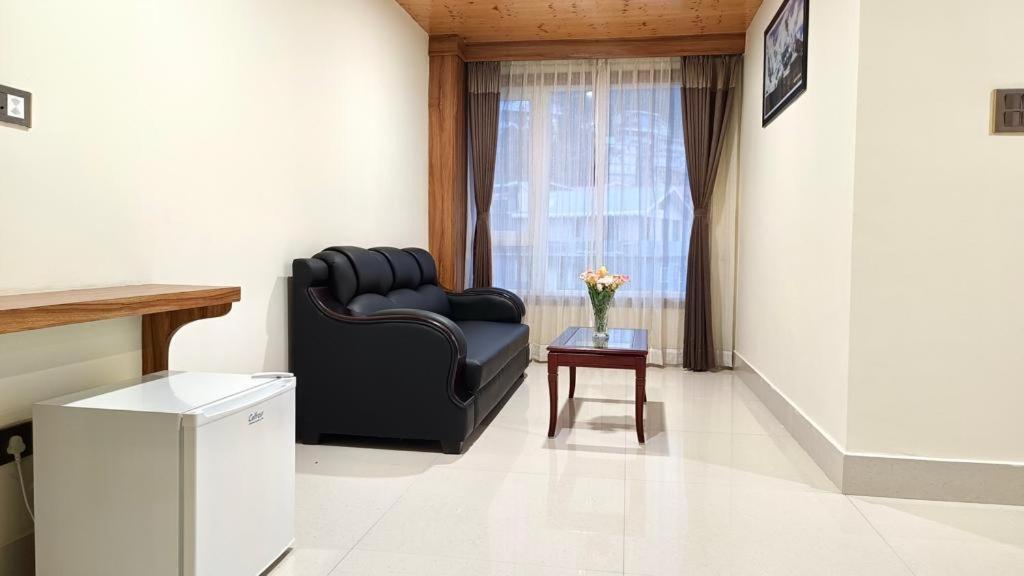 Staynest Retreat And Spa Gangtok With Parking & Swimming Pool Exterior photo
